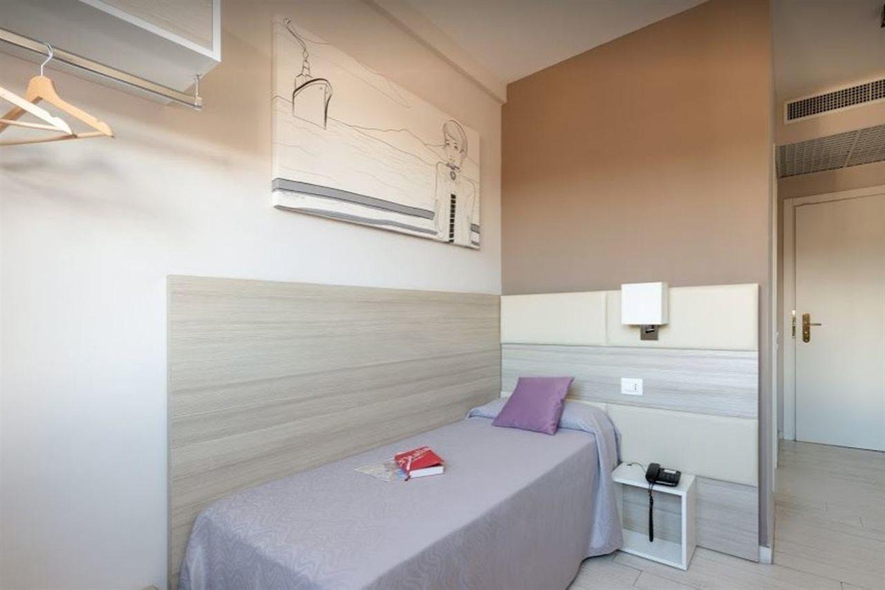 Hotel Cristina Napoli Esterno foto